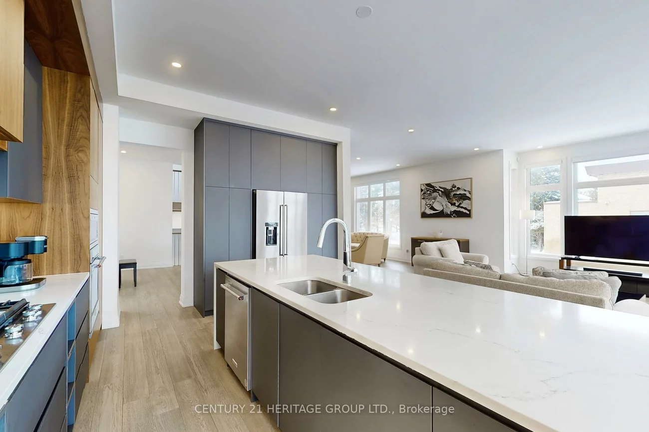 251, Oxford, Mill Pond, Richmond Hill