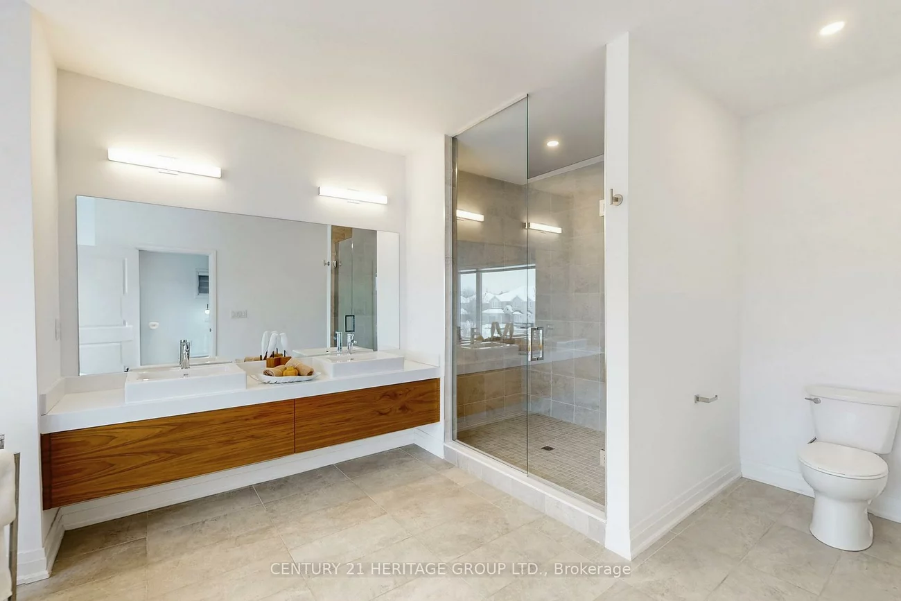 251, Oxford, Mill Pond, Richmond Hill