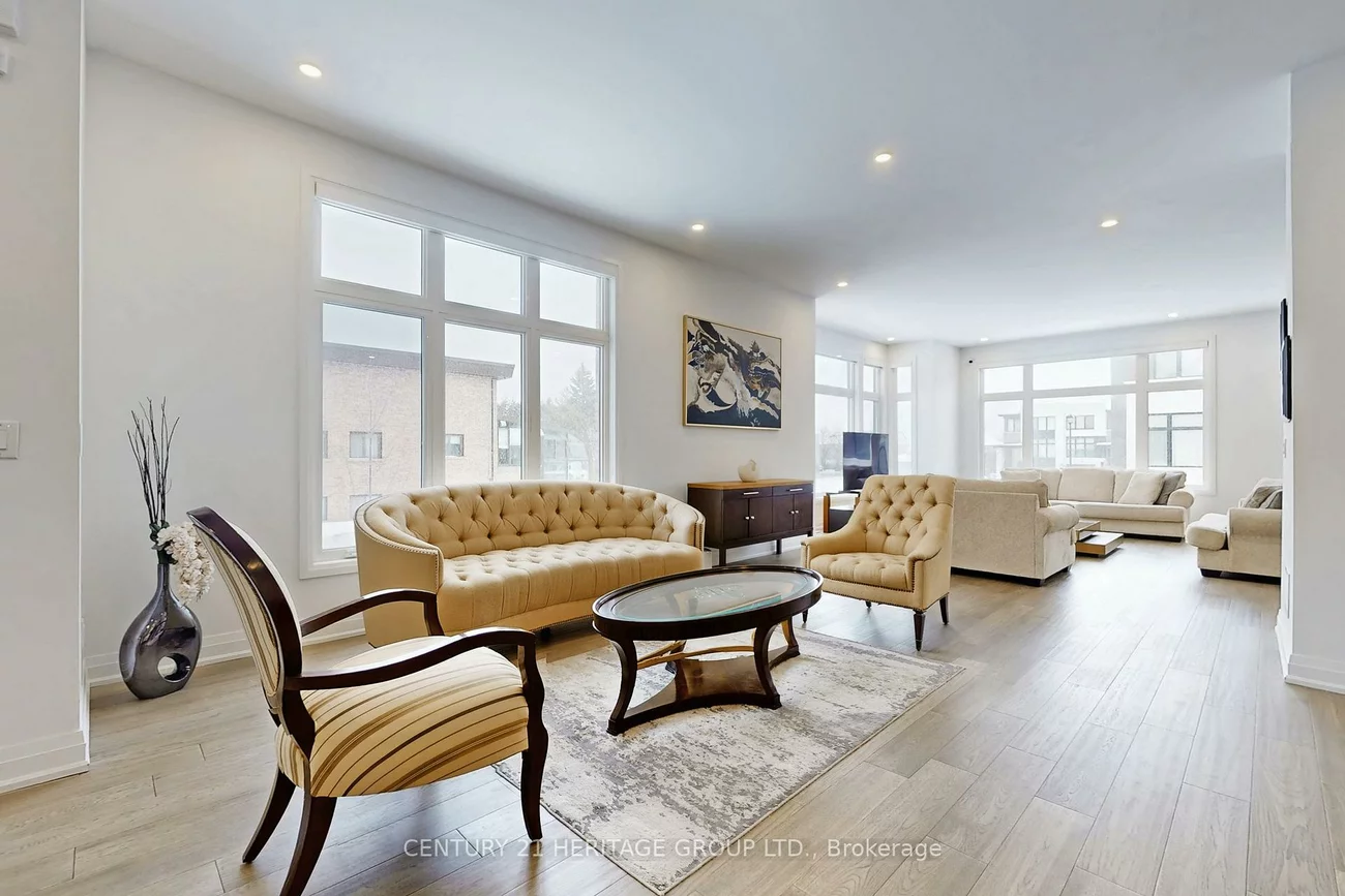 251, Oxford, Mill Pond, Richmond Hill