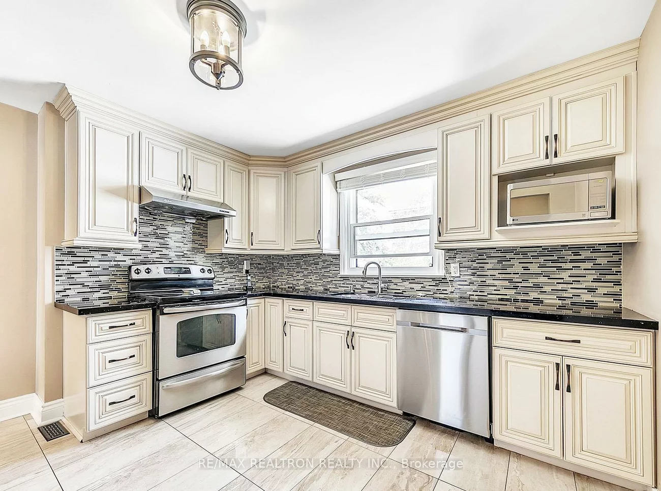 245, Elmwood, Harding, Richmond Hill