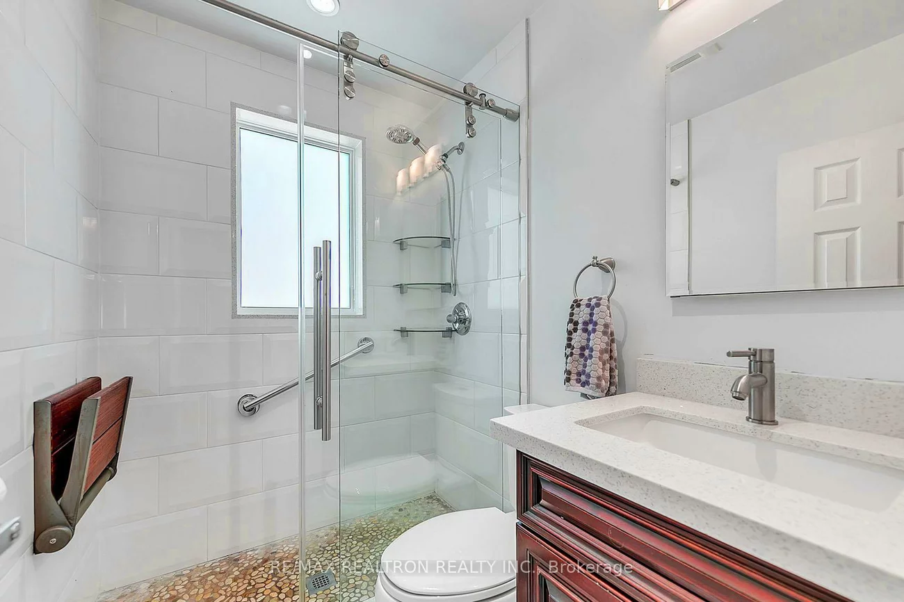 245, Elmwood, Harding, Richmond Hill