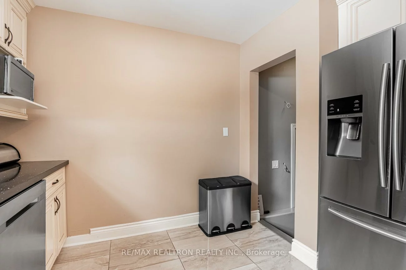 245, Elmwood, Harding, Richmond Hill