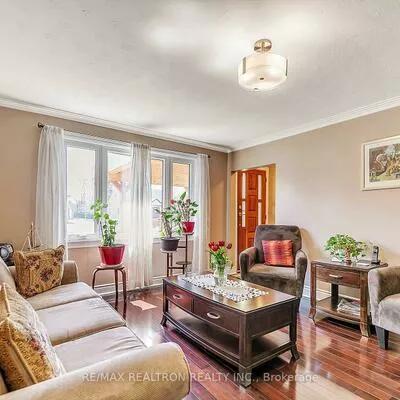 245, Elmwood, Harding, Richmond Hill