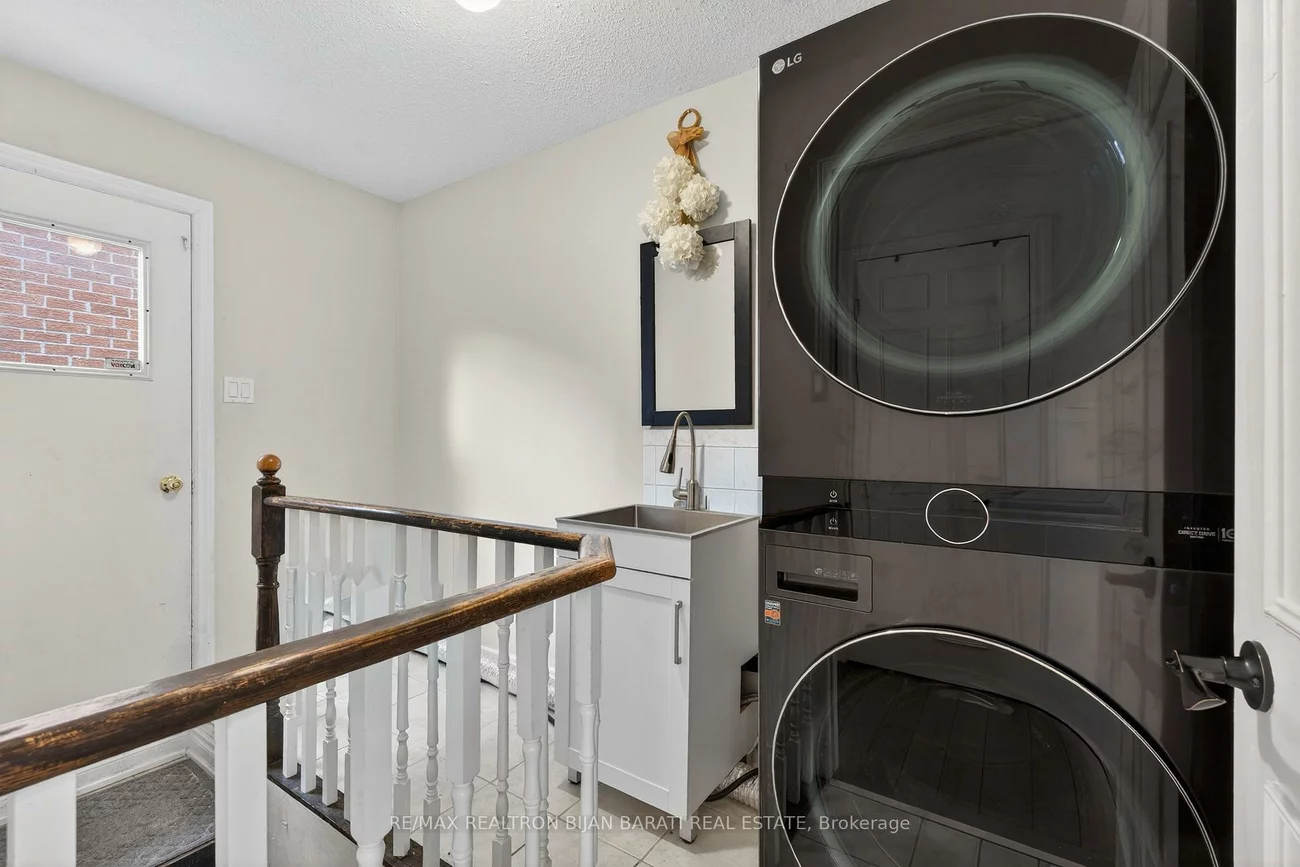 92, Weldrick, Harding, Richmond Hill