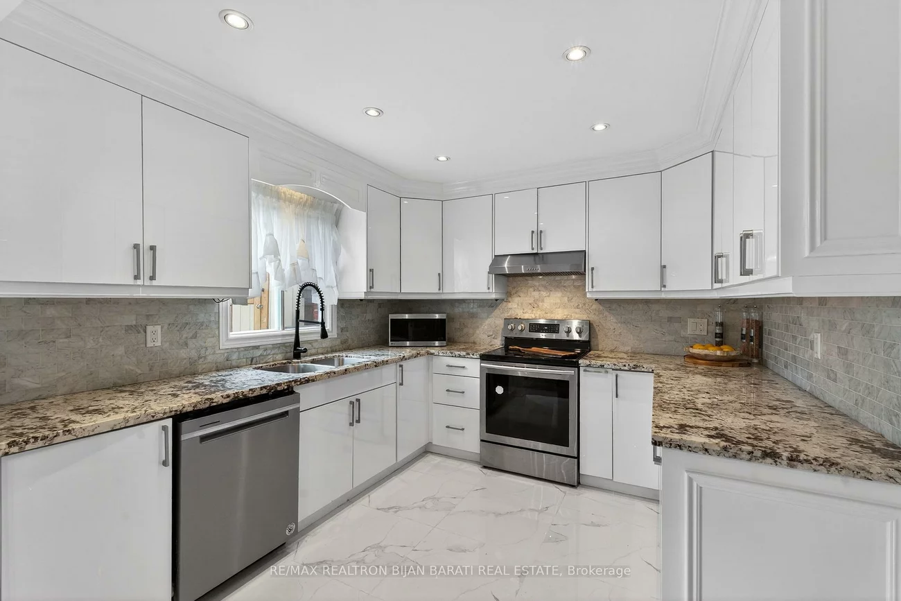 92, Weldrick, Harding, Richmond Hill