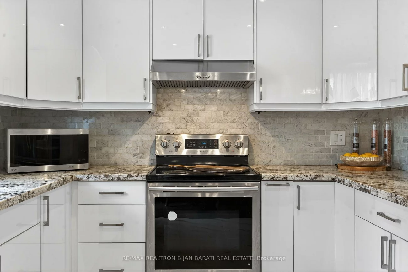 92, Weldrick, Harding, Richmond Hill