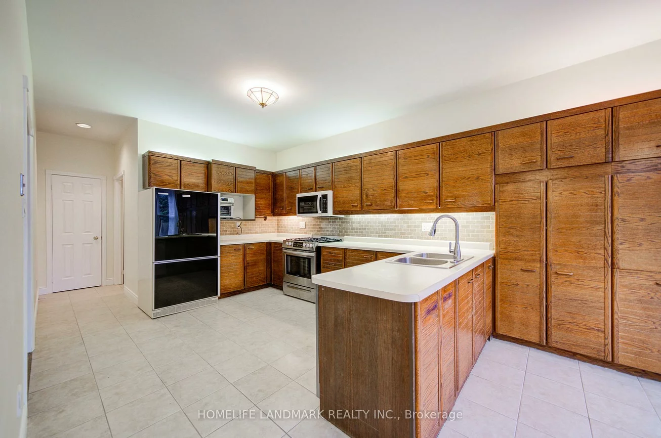 111, Theobalds, Mill Pond, Richmond Hill