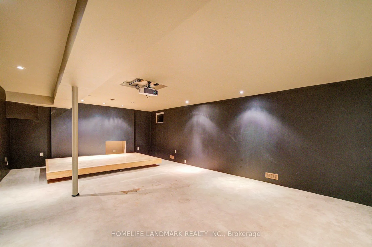 111, Theobalds, Mill Pond, Richmond Hill