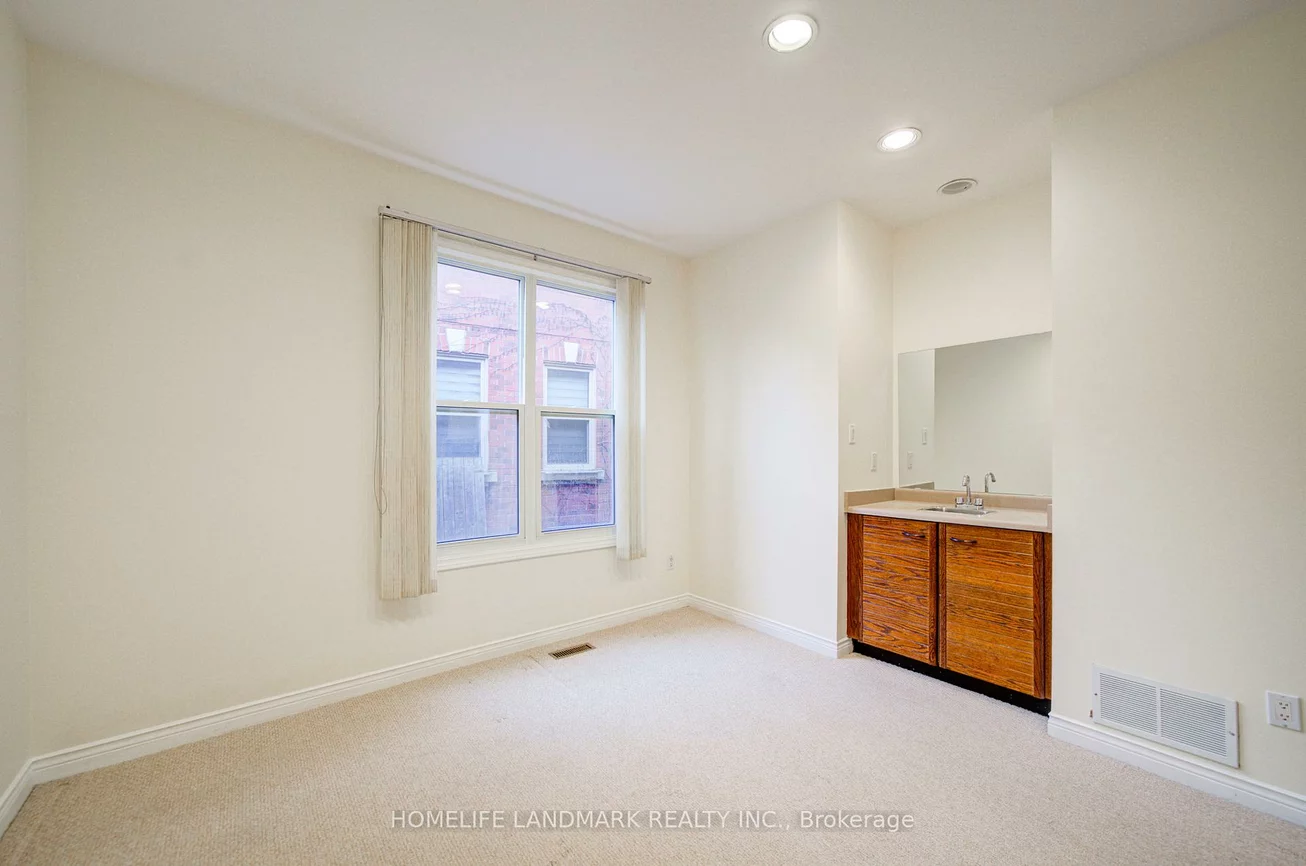 111, Theobalds, Mill Pond, Richmond Hill