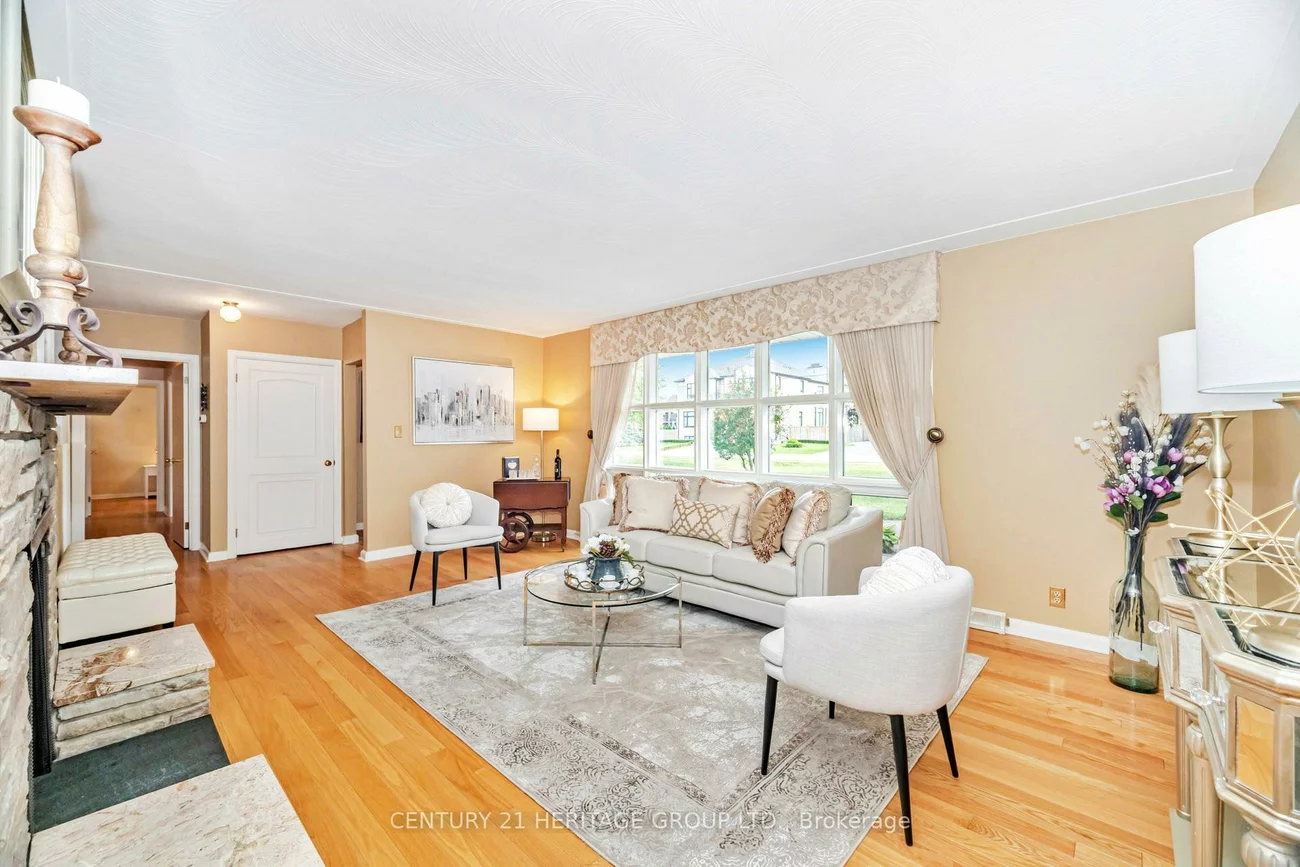 22, Poplar, Oak Ridges, Richmond Hill