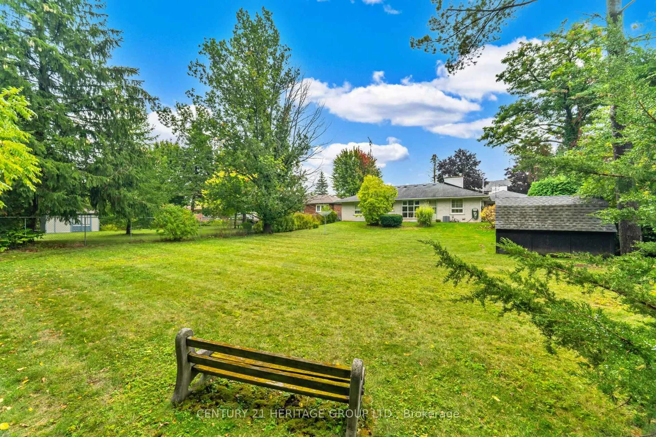 22, Poplar, Oak Ridges, Richmond Hill