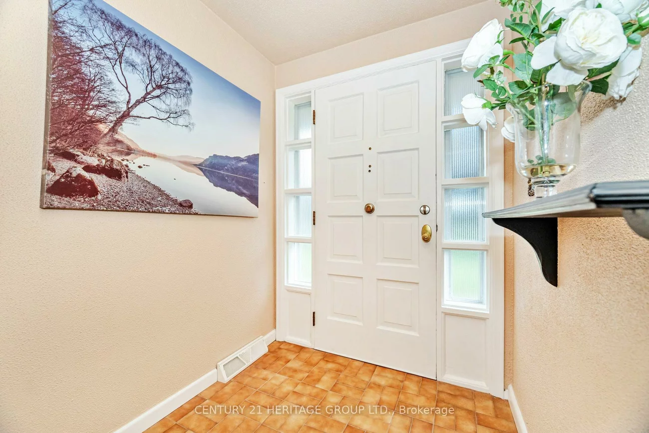 22, Poplar, Oak Ridges, Richmond Hill