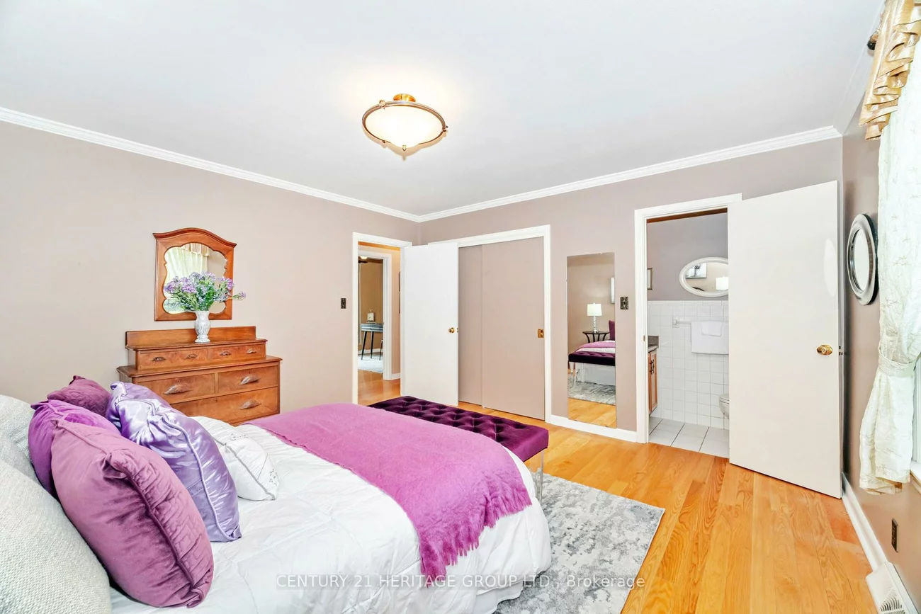 22, Poplar, Oak Ridges, Richmond Hill