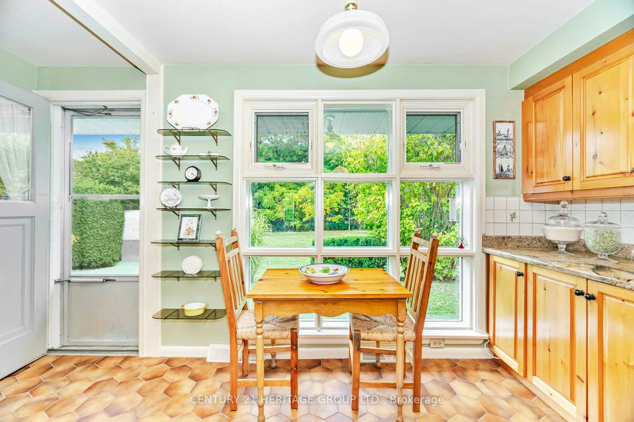 22, Poplar, Oak Ridges, Richmond Hill