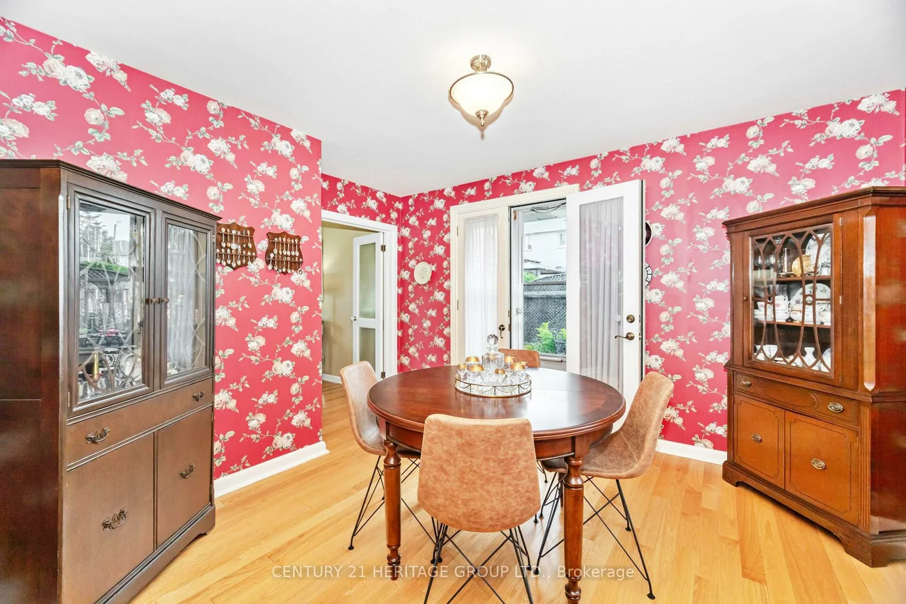 22, Poplar, Oak Ridges, Richmond Hill