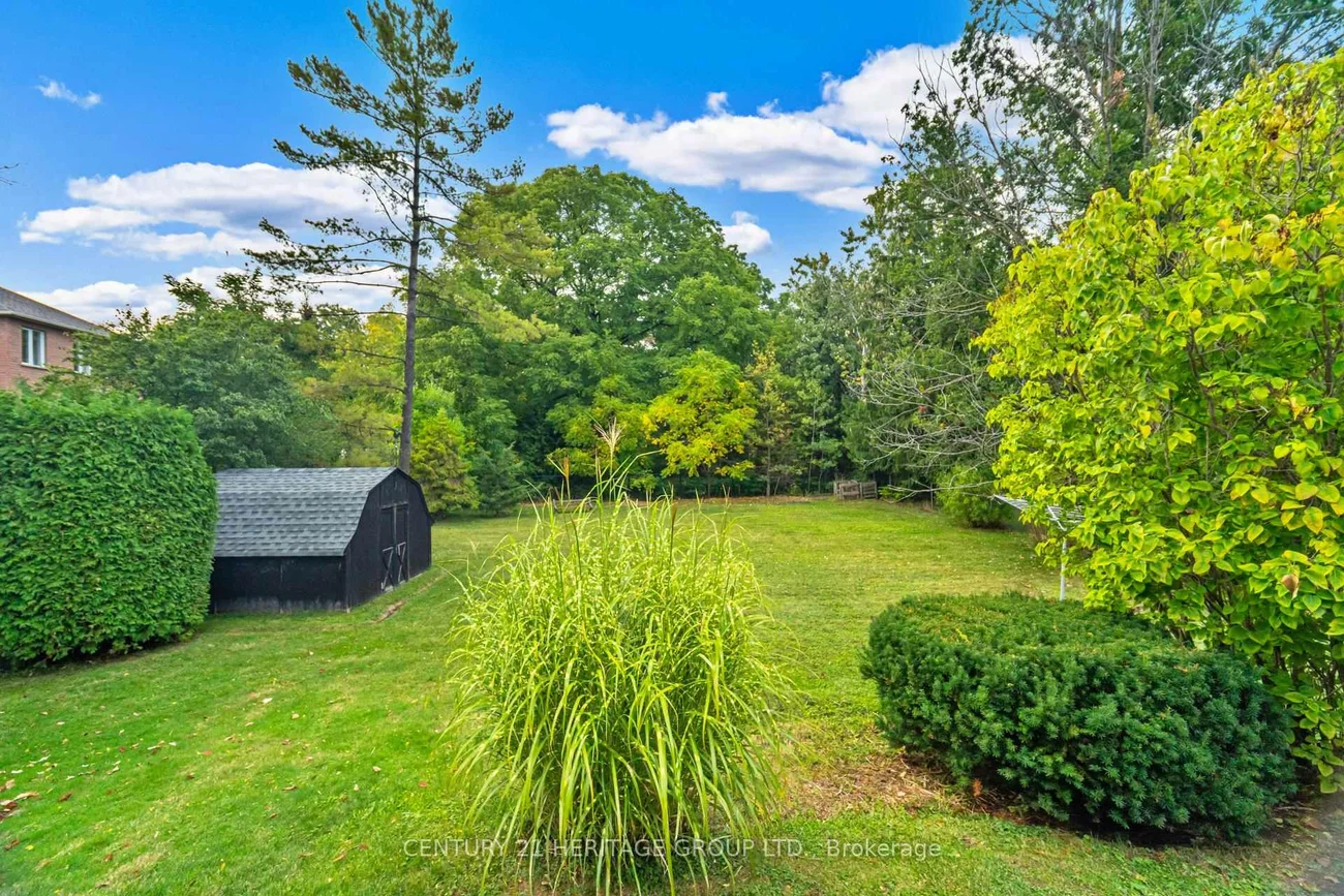 22, Poplar, Oak Ridges, Richmond Hill