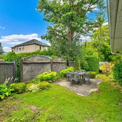 22, Poplar, Oak Ridges, Richmond Hill