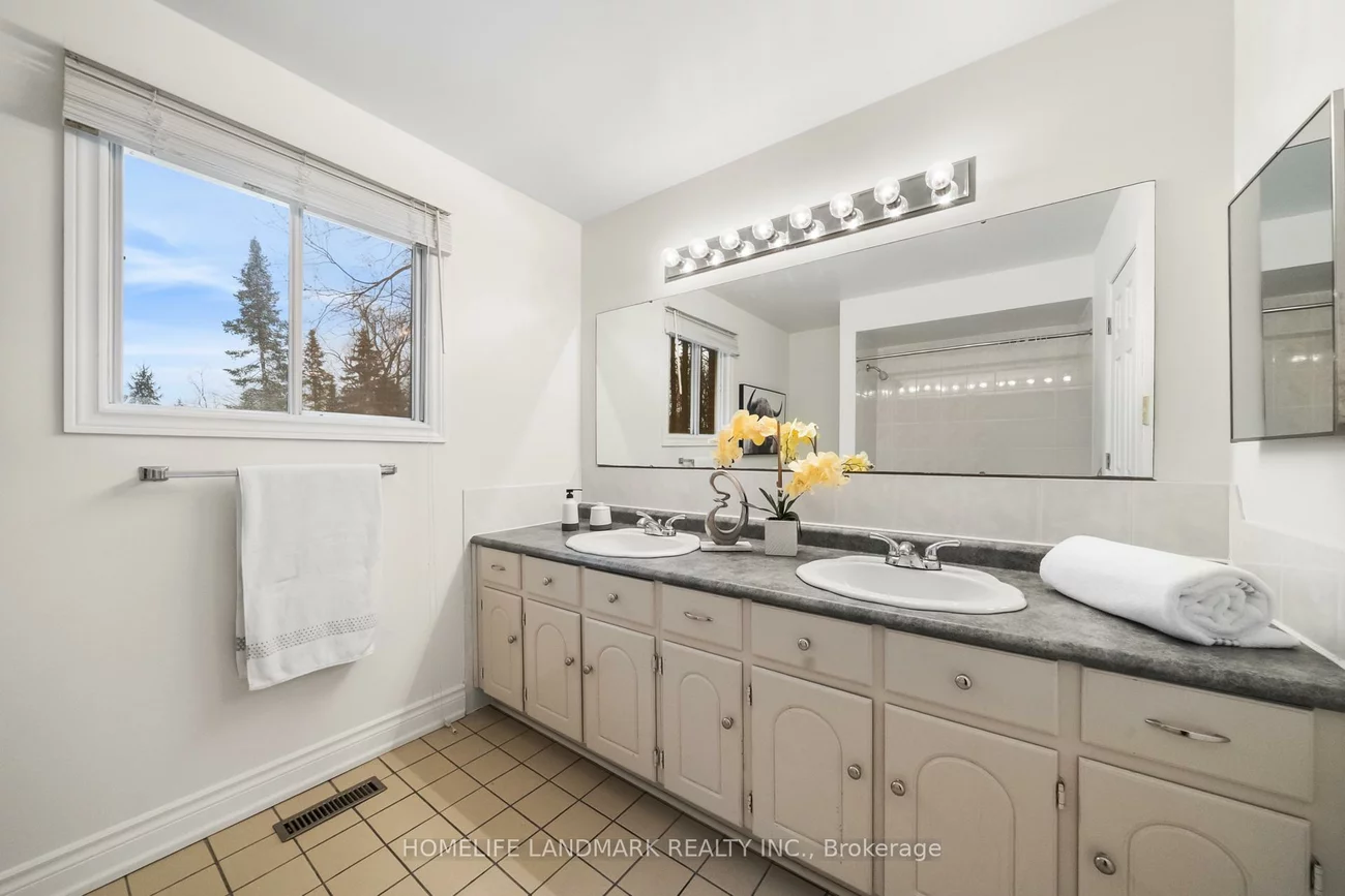 36, Cynthia, Oak Ridges, Richmond Hill