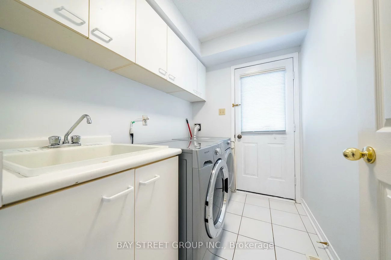 80, Summitcrest, Devonsleigh, Richmond Hill