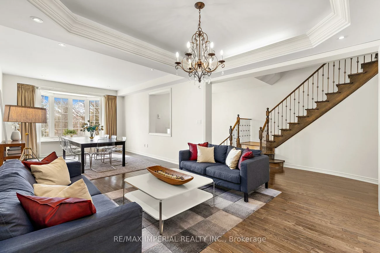 16, Carriage House, Jefferson, Richmond Hill