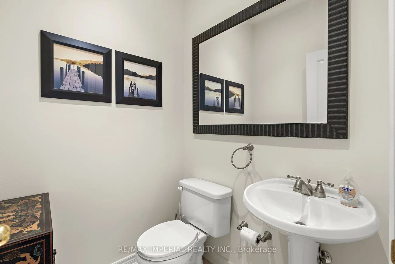 16, Carriage House, Jefferson, Richmond Hill