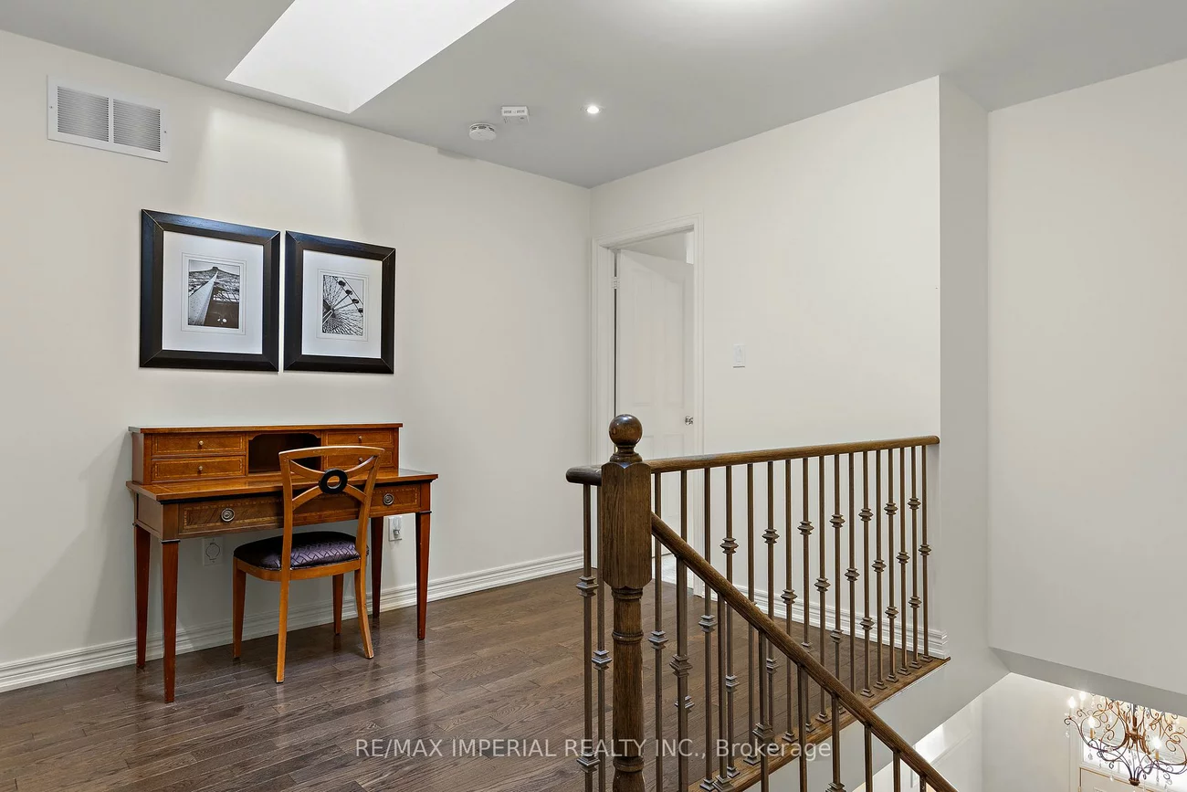 16, Carriage House, Jefferson, Richmond Hill