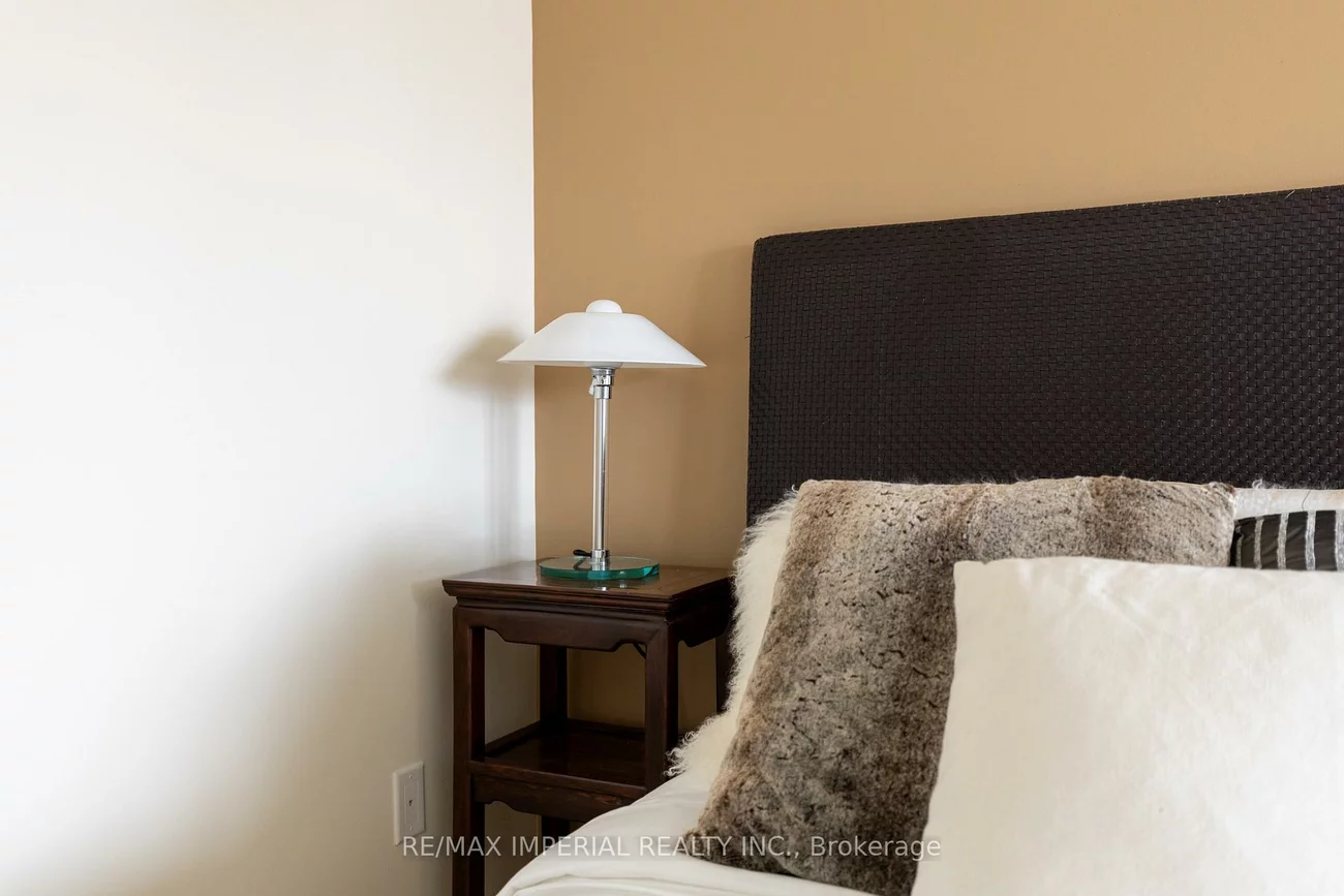 16, Carriage House, Jefferson, Richmond Hill