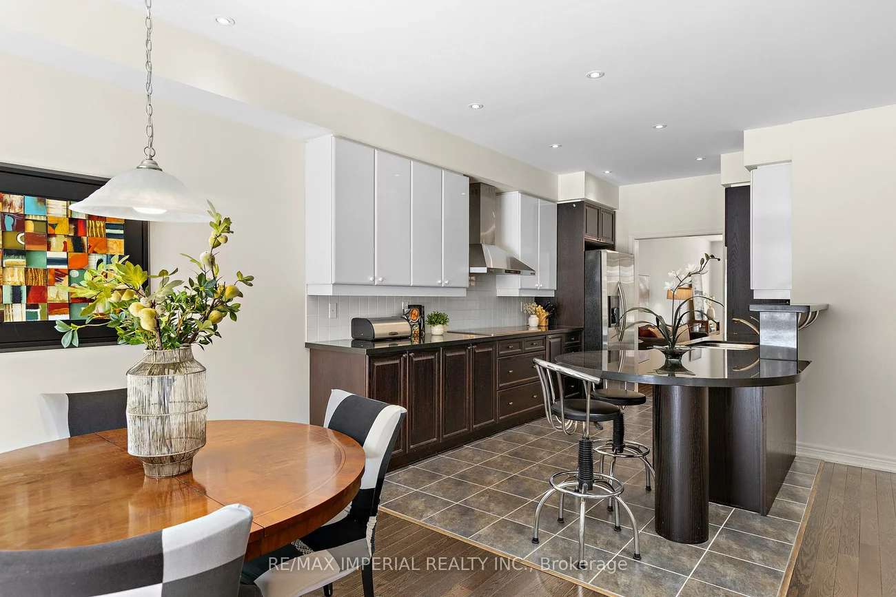 16, Carriage House, Jefferson, Richmond Hill