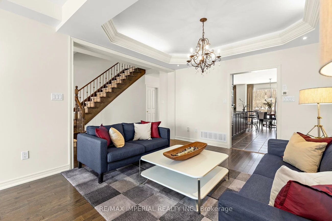 16, Carriage House, Jefferson, Richmond Hill