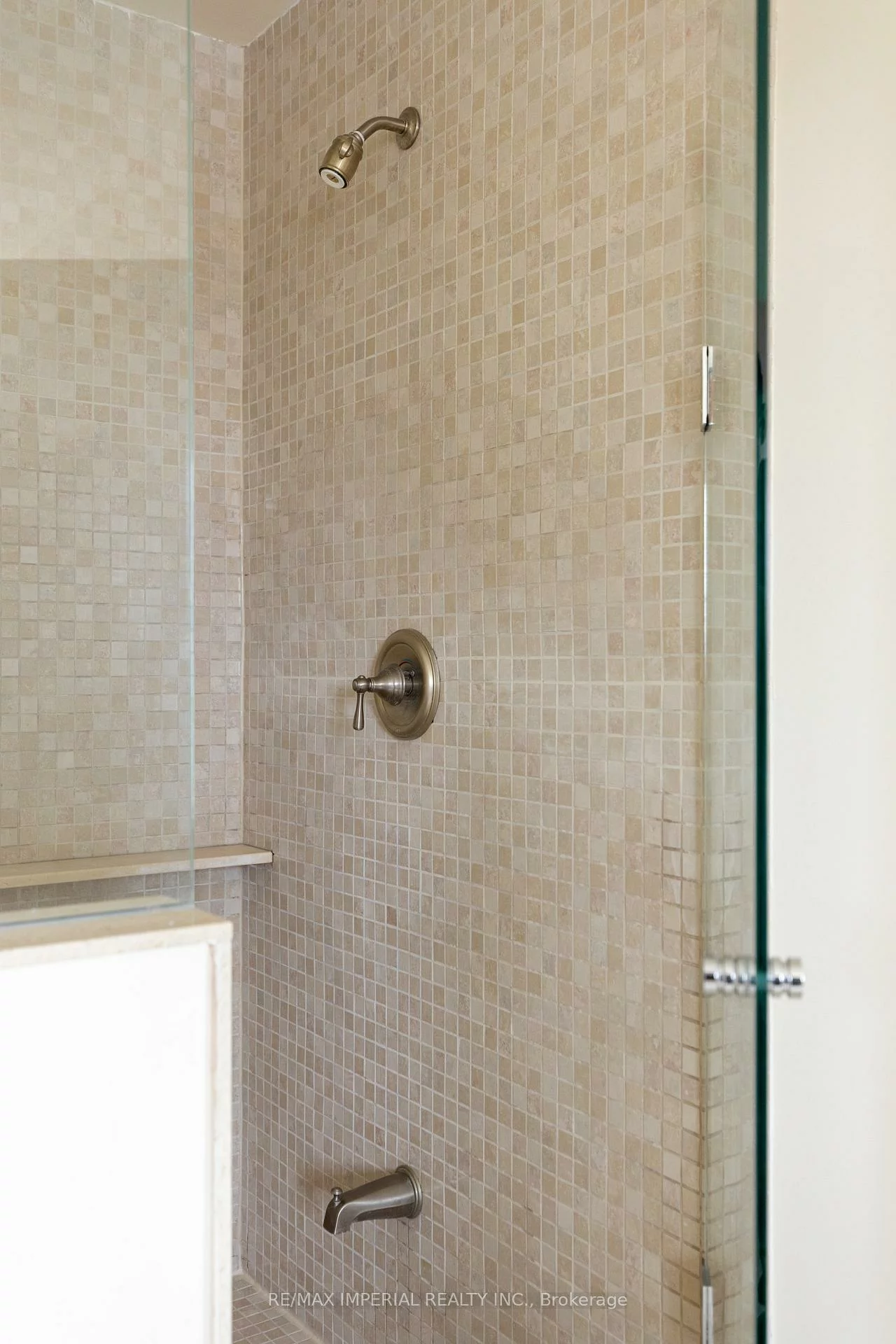 16, Carriage House, Jefferson, Richmond Hill