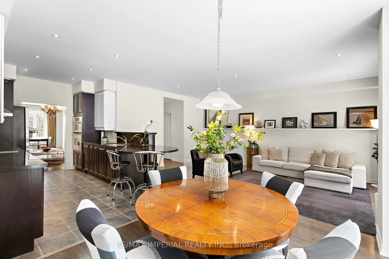 16, Carriage House, Jefferson, Richmond Hill