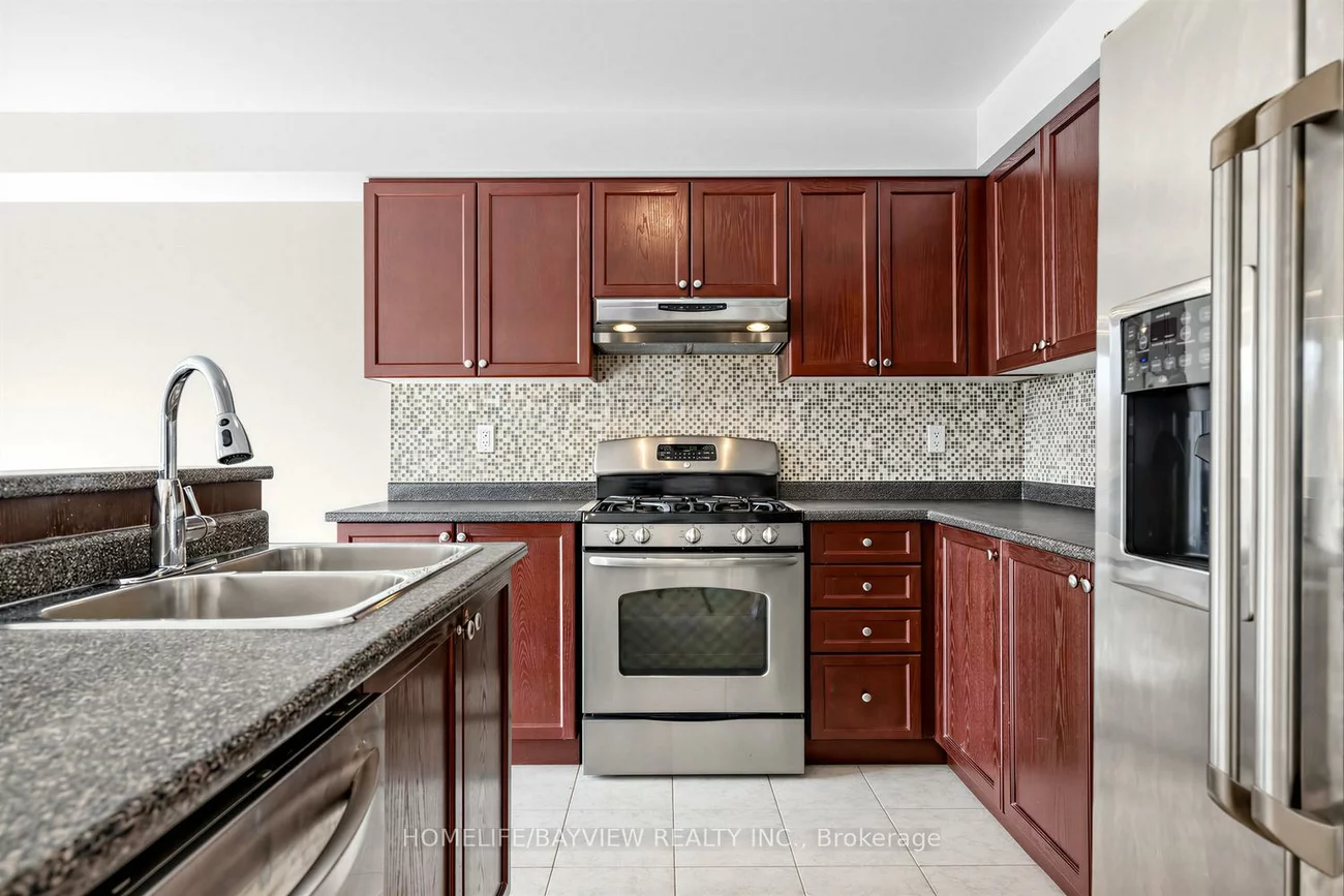 12, Winisk, Jefferson, Richmond Hill