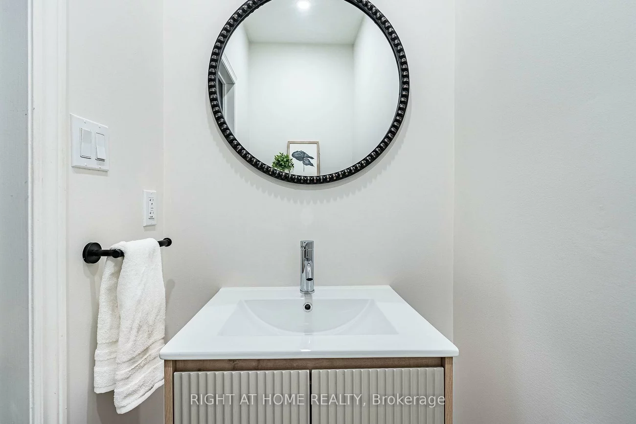 47, Kimono, Rouge Woods, Richmond Hill