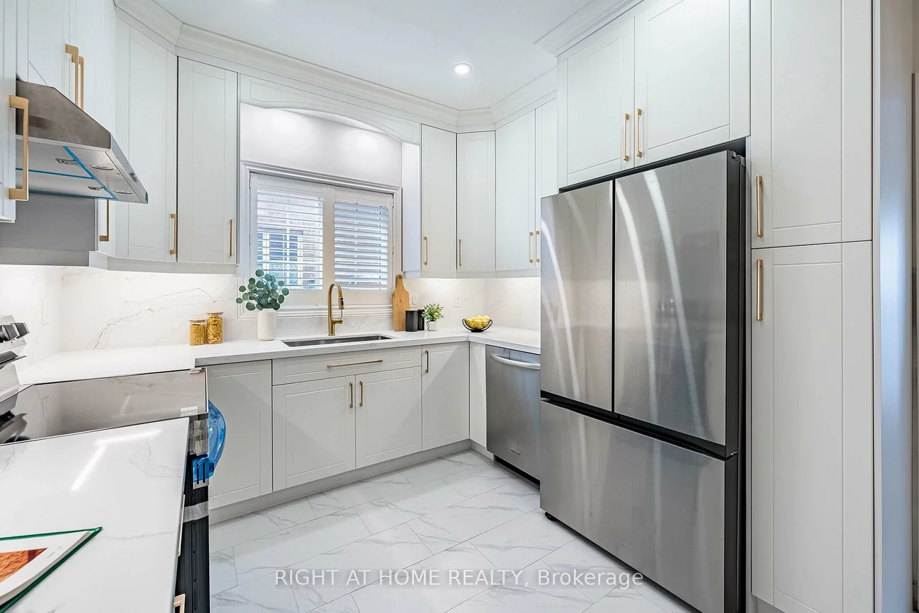 47, Kimono, Rouge Woods, Richmond Hill