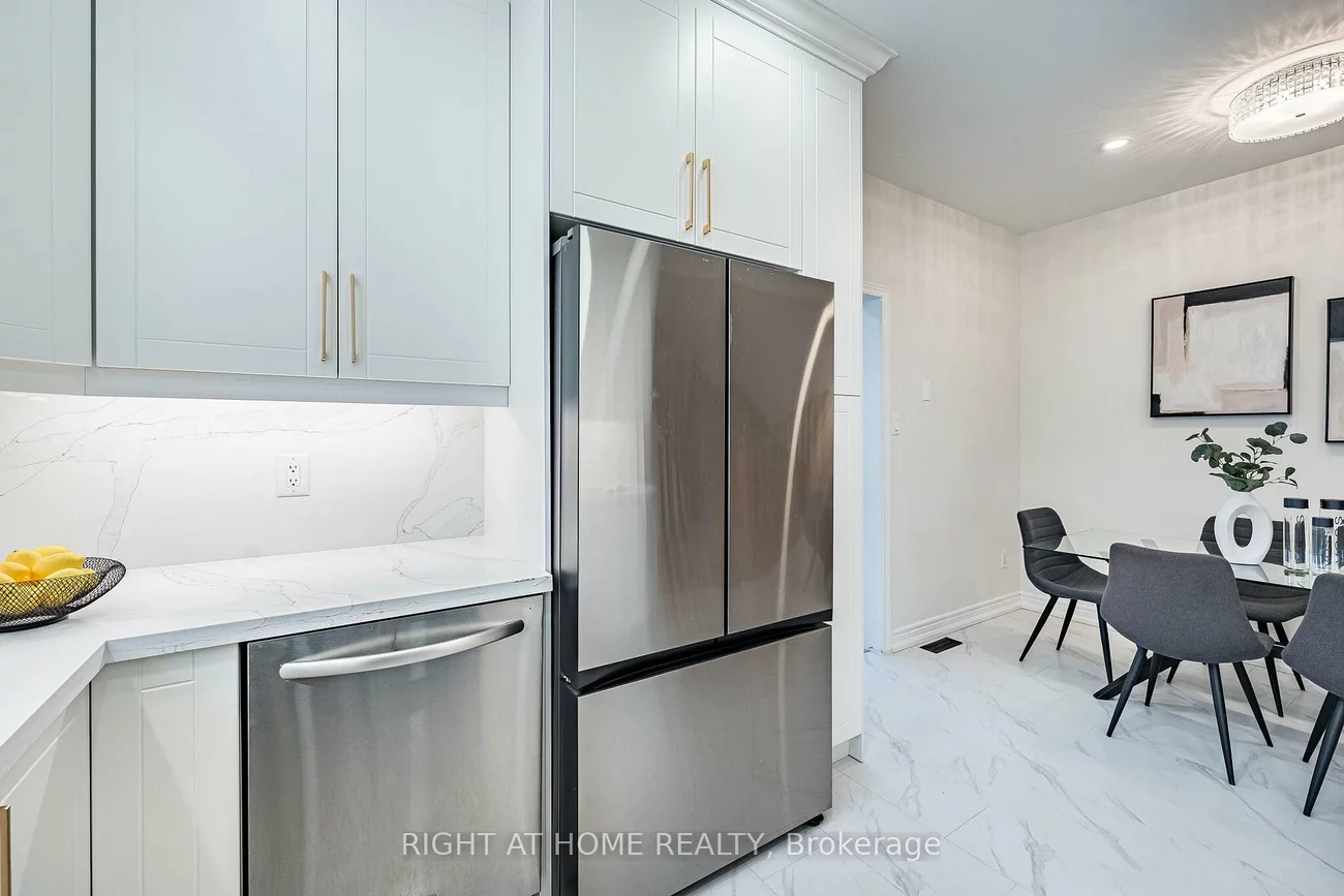 47, Kimono, Rouge Woods, Richmond Hill