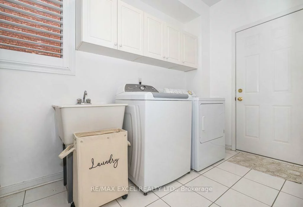 28, Fortune, Rouge Woods, Richmond Hill