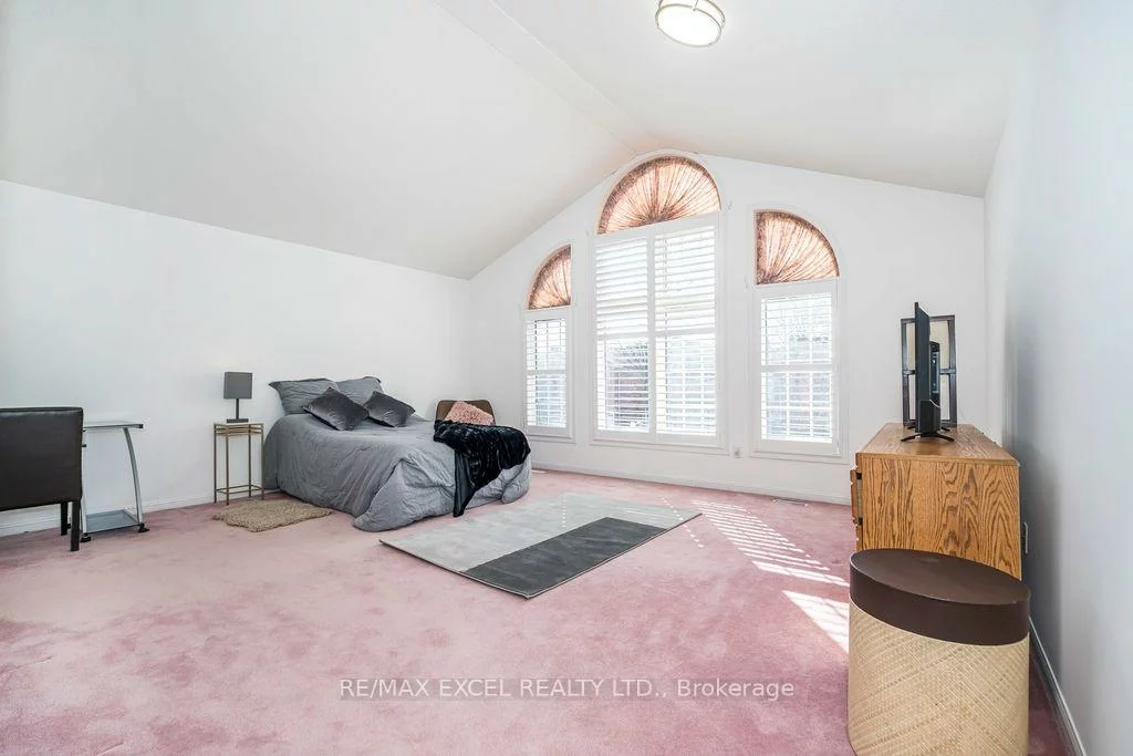 28, Fortune, Rouge Woods, Richmond Hill