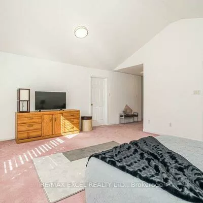 28, Fortune, Rouge Woods, Richmond Hill