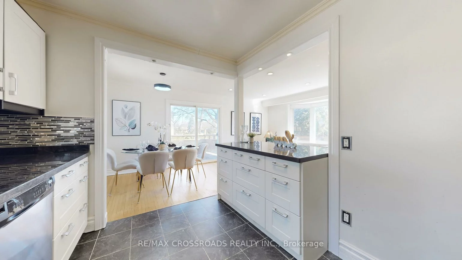 234, Sussex, Harding, Richmond Hill