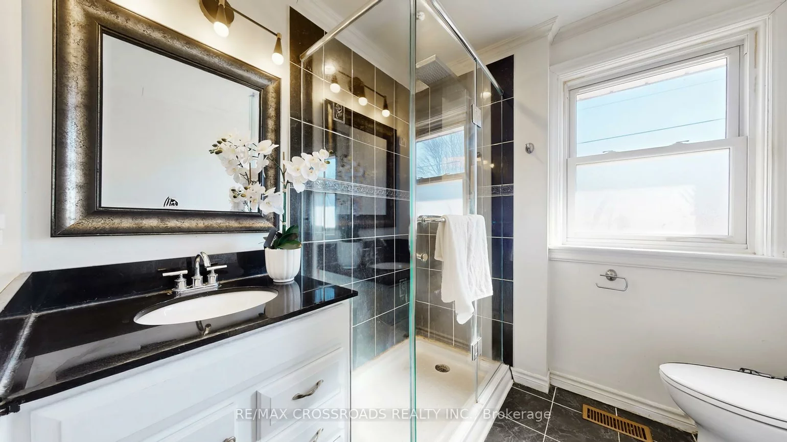 234, Sussex, Harding, Richmond Hill