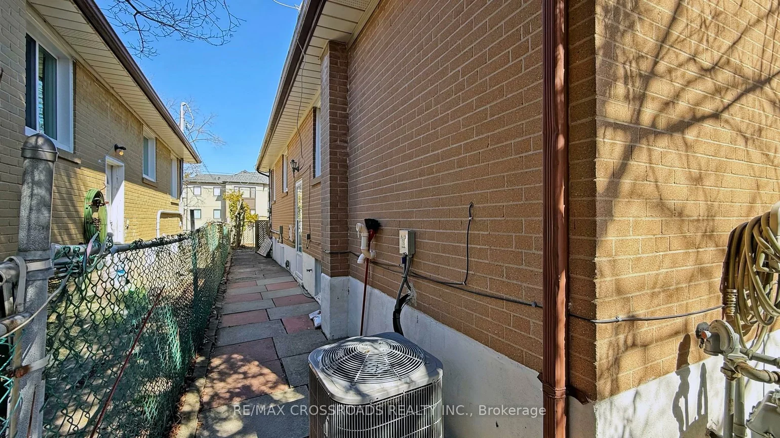 234, Sussex, Harding, Richmond Hill