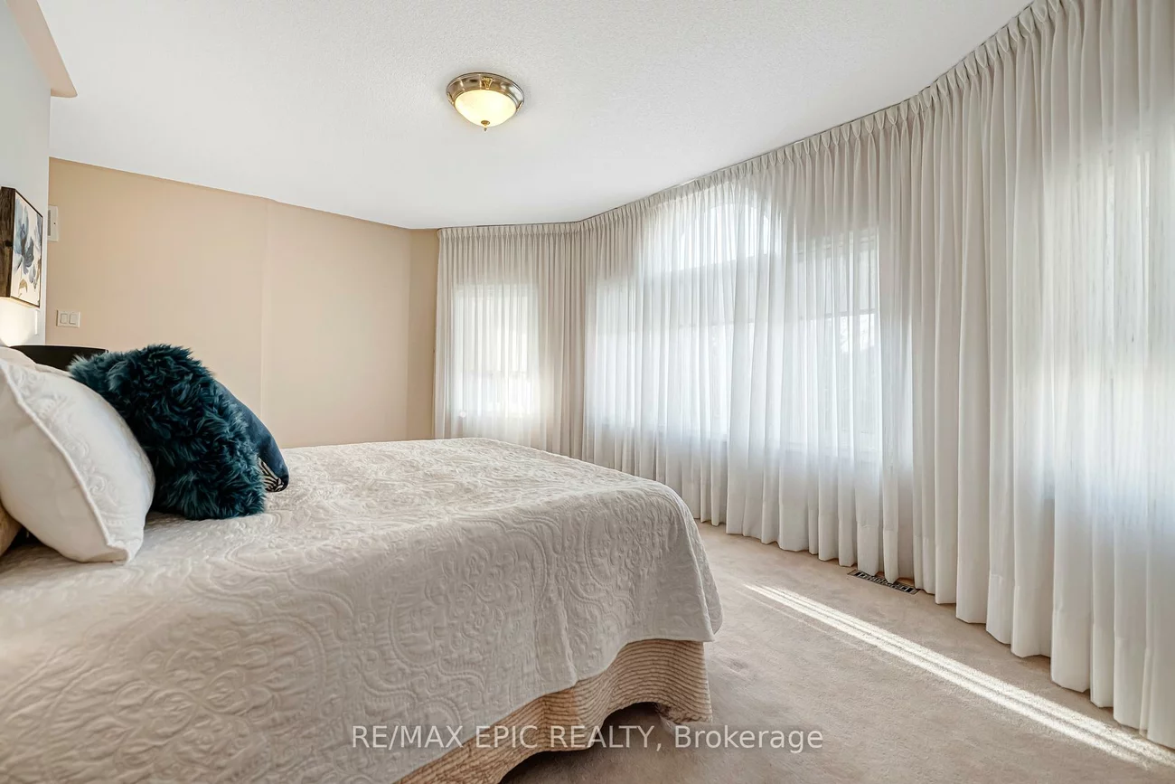 11, Palace, Doncrest, Richmond Hill