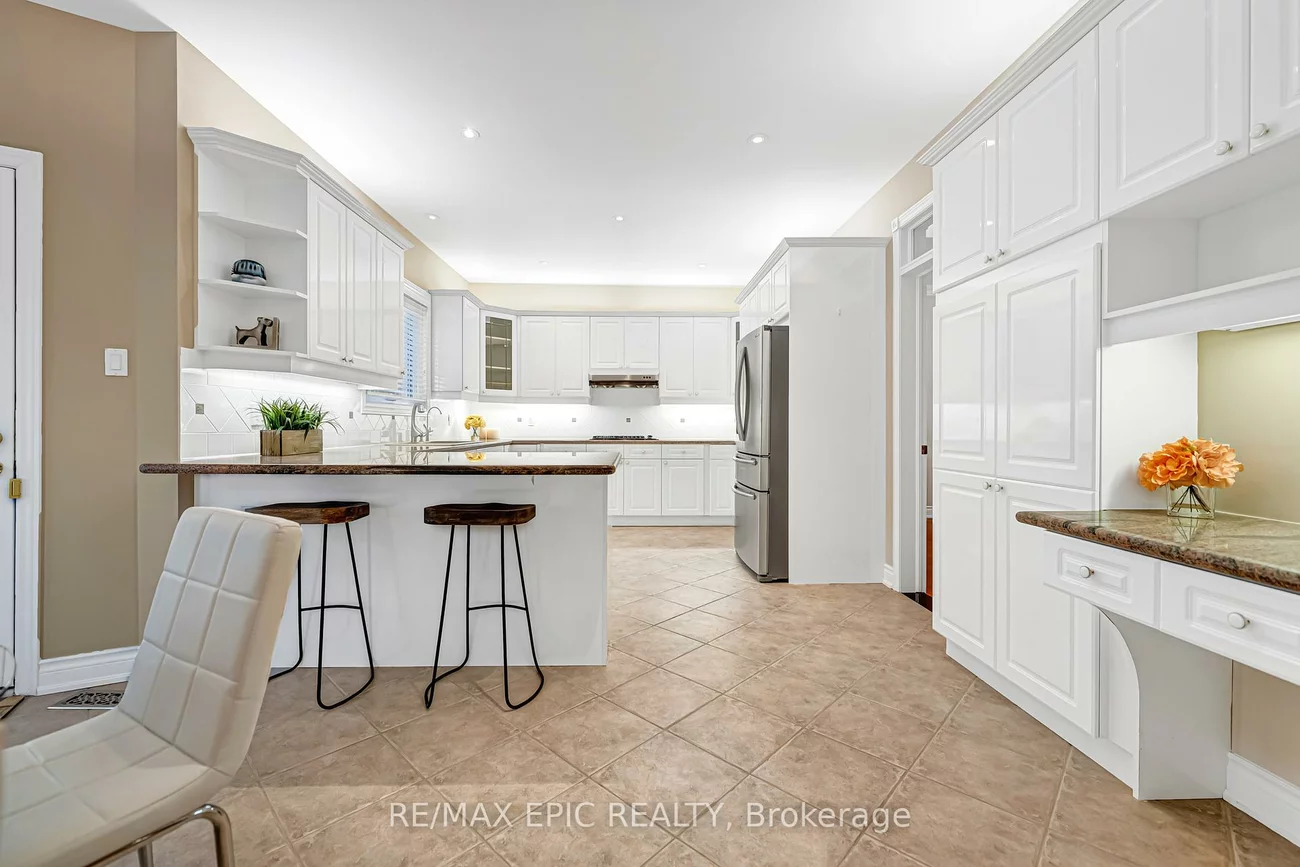 11, Palace, Doncrest, Richmond Hill