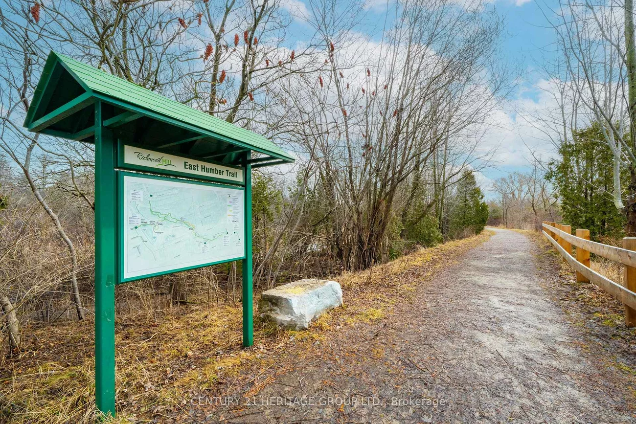 126, Lowther, Oak Ridges, Richmond Hill
