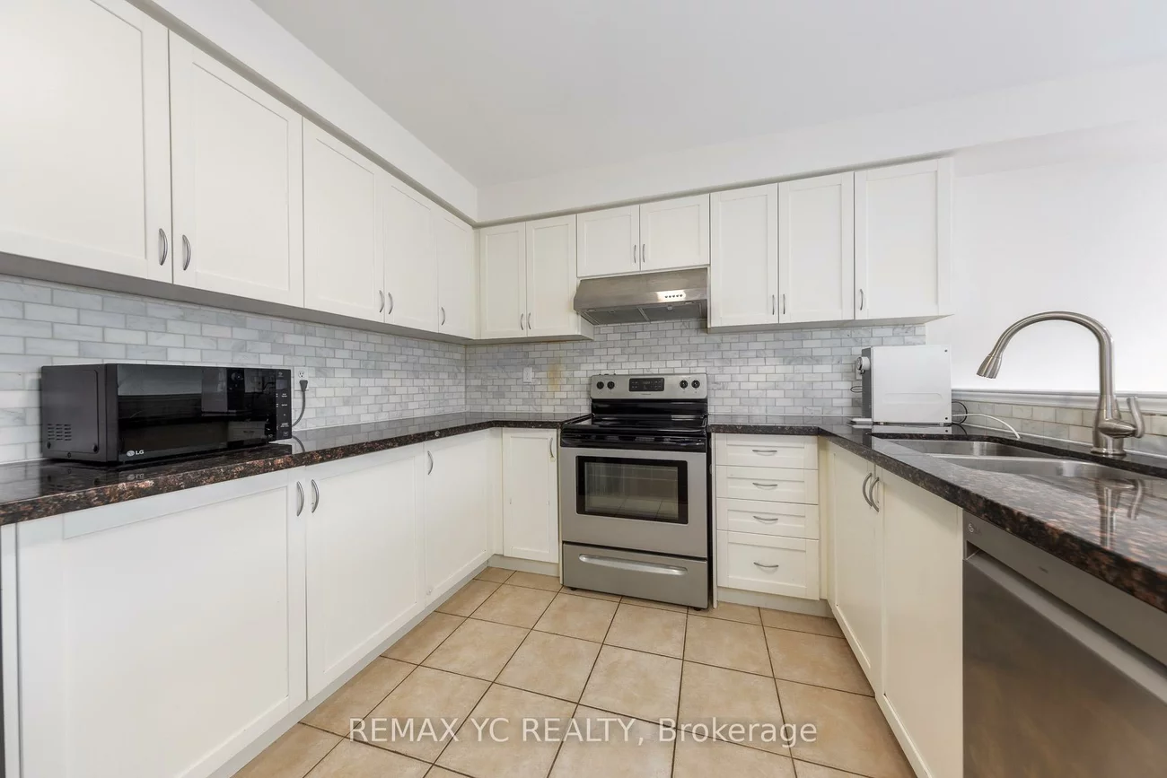 299, Bantry, Langstaff, Richmond Hill