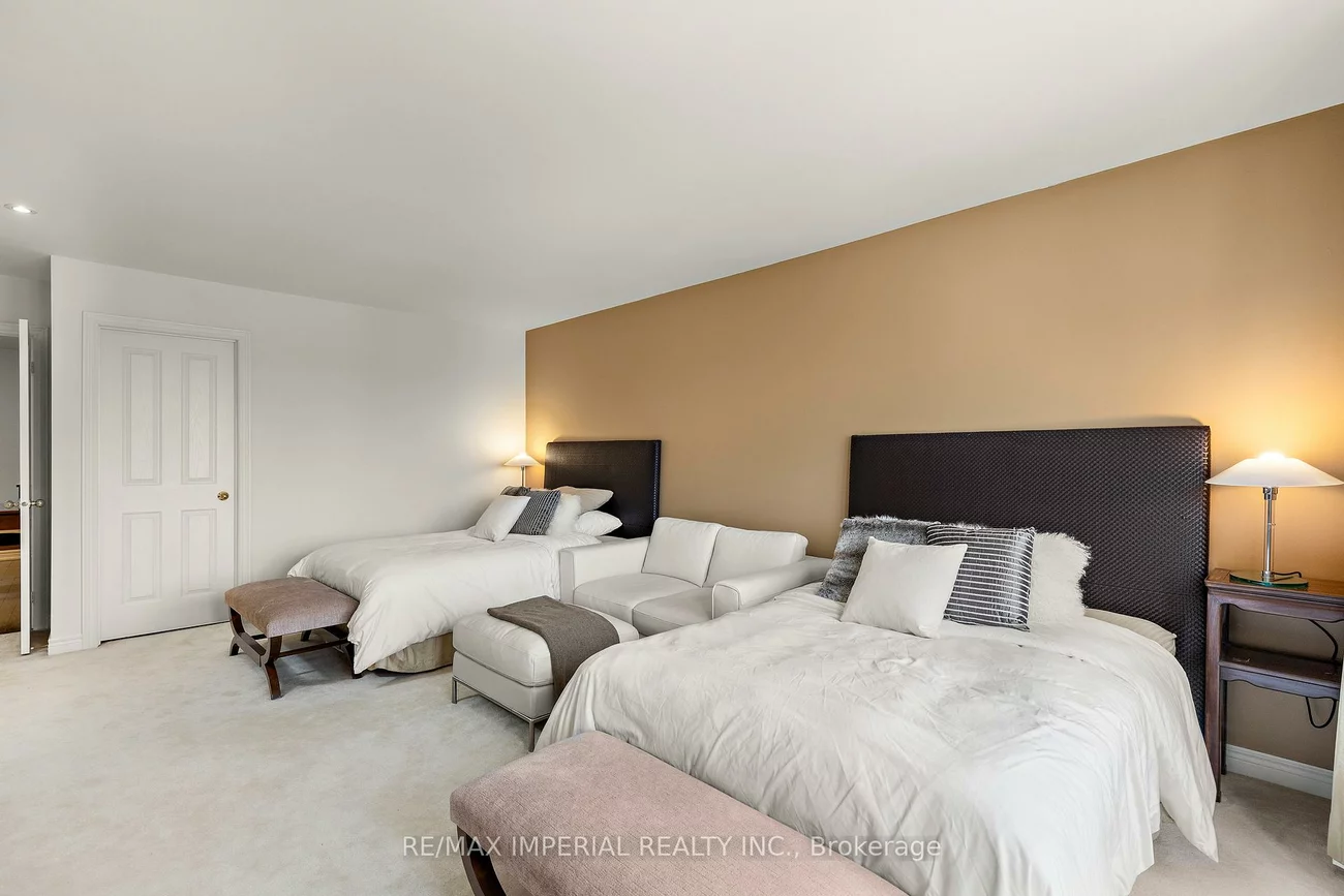 16, Carriage House, Jefferson, Richmond Hill