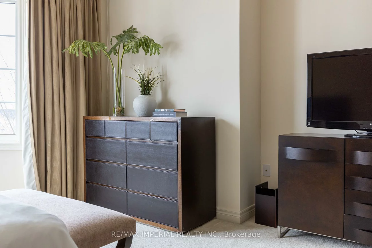 16, Carriage House, Jefferson, Richmond Hill