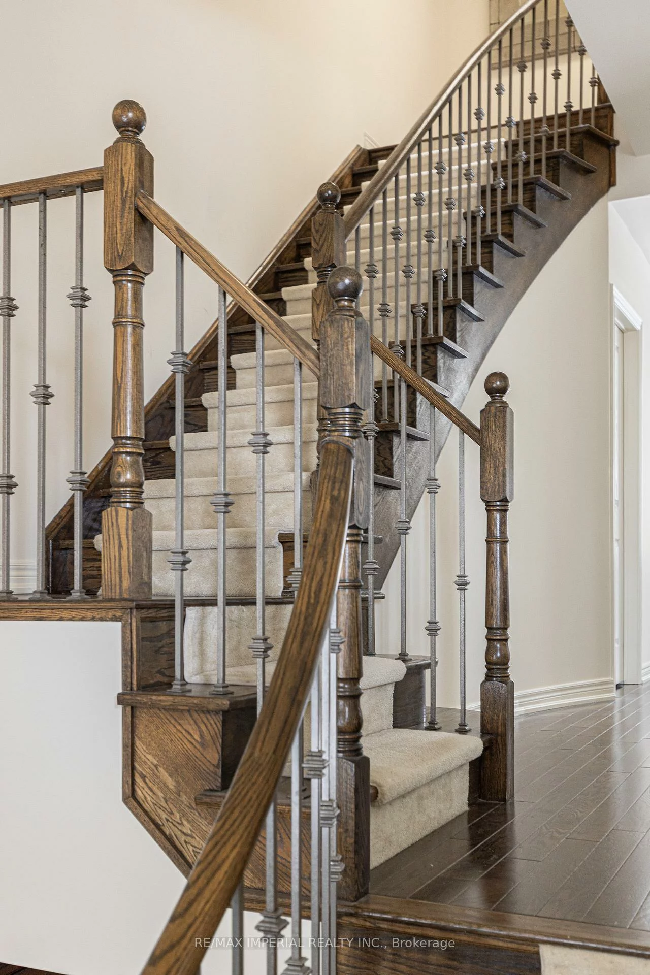 16, Carriage House, Jefferson, Richmond Hill