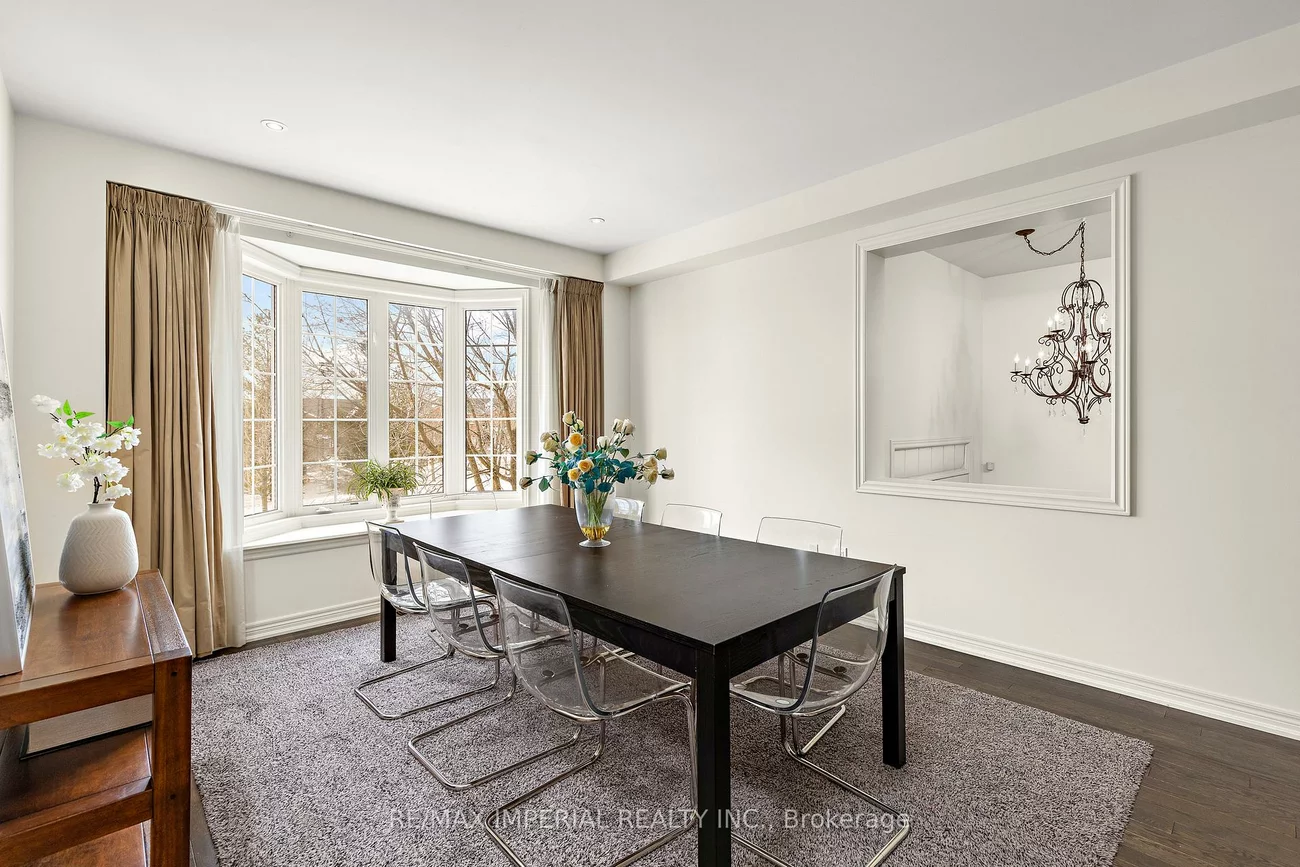 16, Carriage House, Jefferson, Richmond Hill