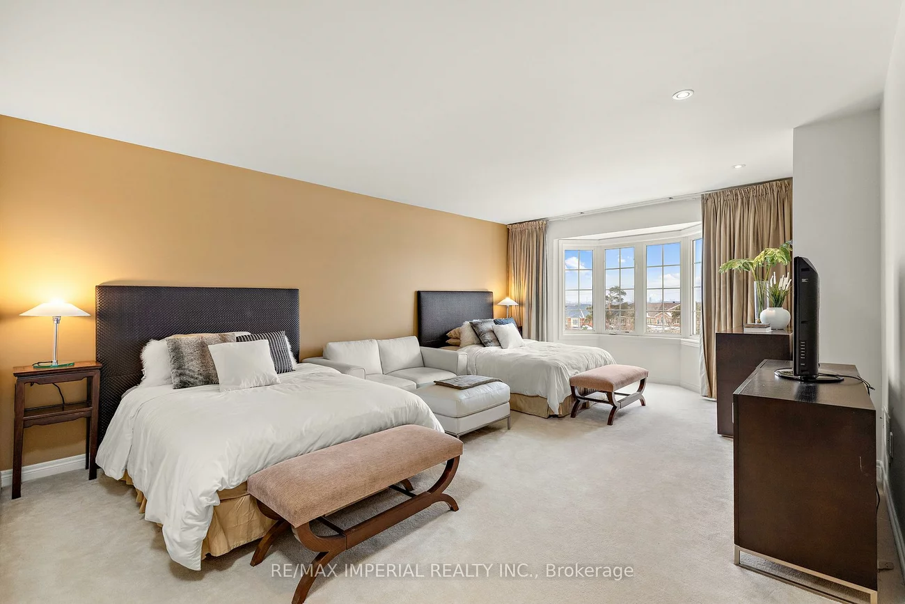 16, Carriage House, Jefferson, Richmond Hill